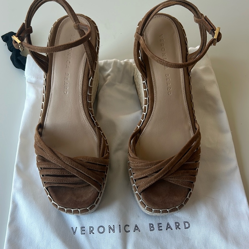 Veronica Beard wedge shoes size 6 brown suede